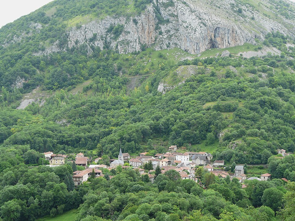 Troubat vu depuis château comtes Comminges (4)
