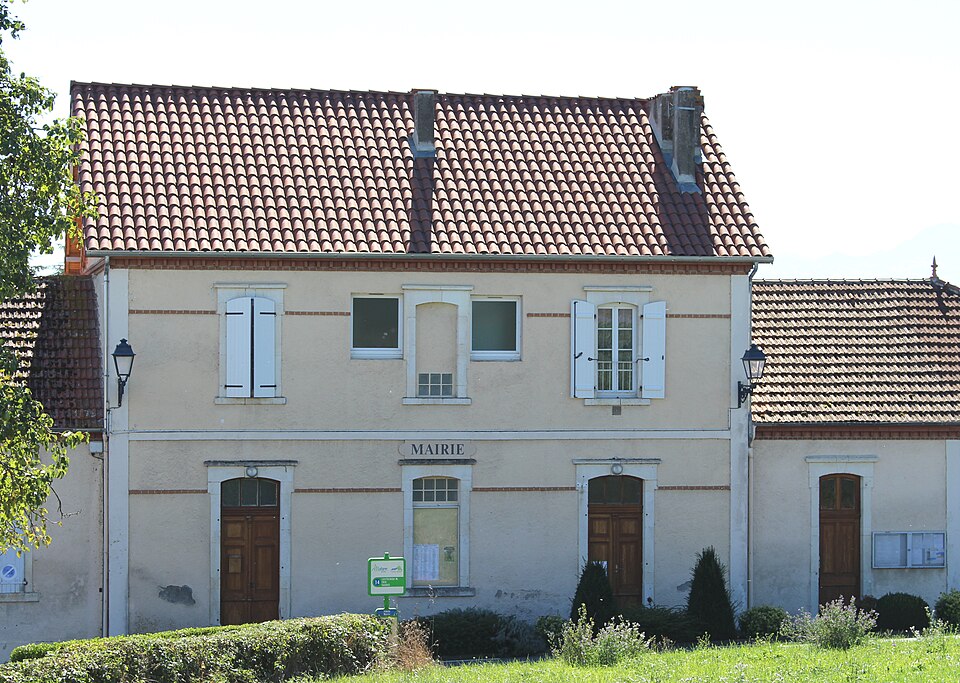 Mairie de Vidou (Hautes — Pyrénées) 1