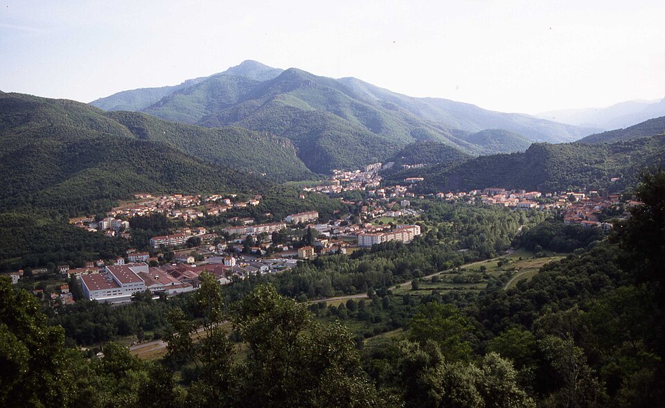 Amélie — les — Bains — Palalda — vue générale d'Amélie — les — Bains et du pic du Canigou