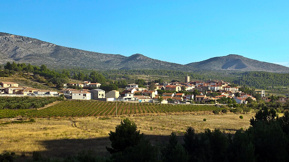 Village de Cases — de — Pène