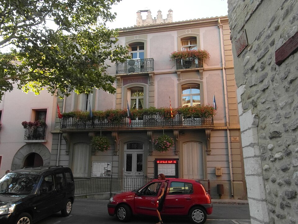 Mairie de Ille — sur — Têt (66)