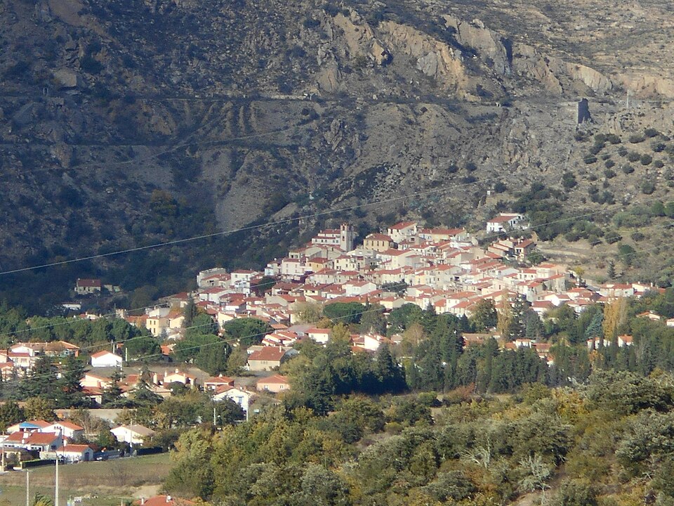Rodès. Vista general des de Domanova 3