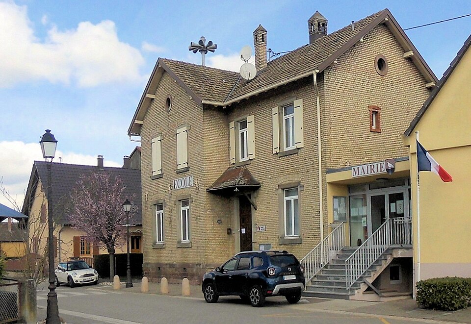 Daubensand, Mairie — école