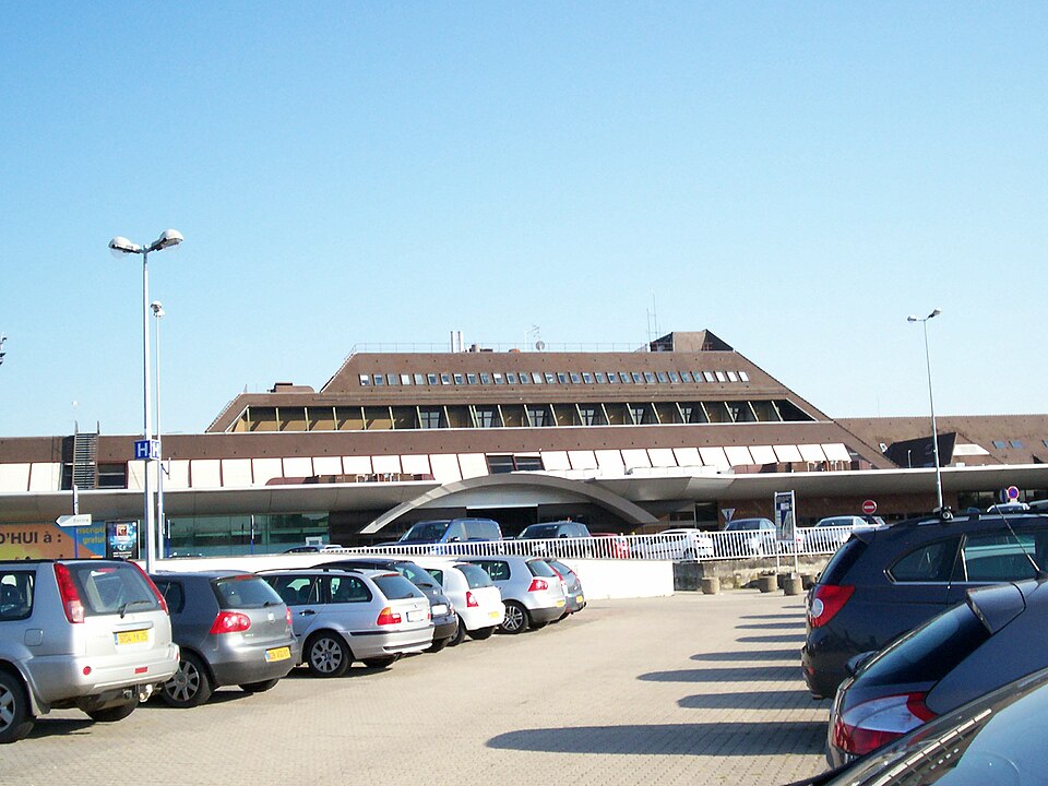 Strasbourg — Enzheim Aéroport