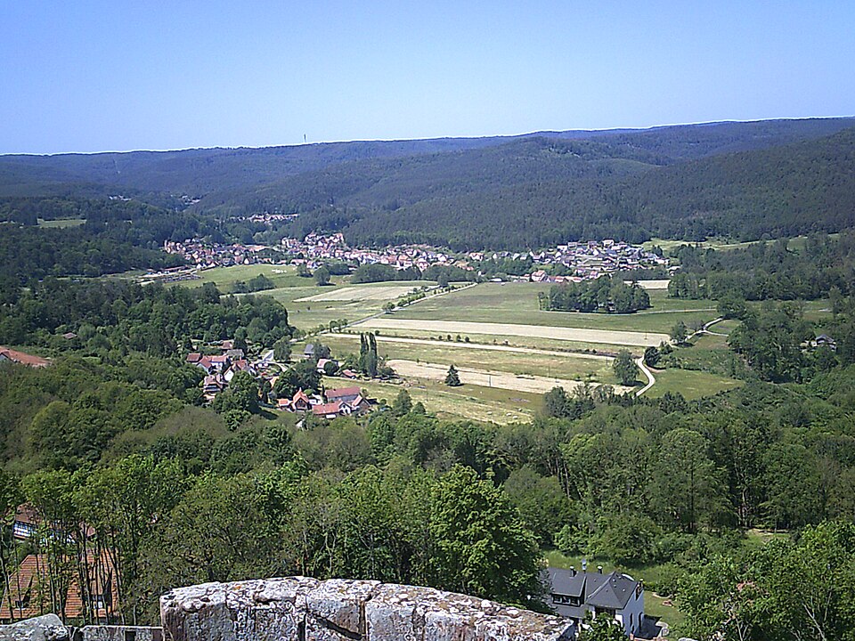 Schloss Lichtenberg 67 — Der blick vom Bergfried auf das dorf Reipertswiller — TIAAIB