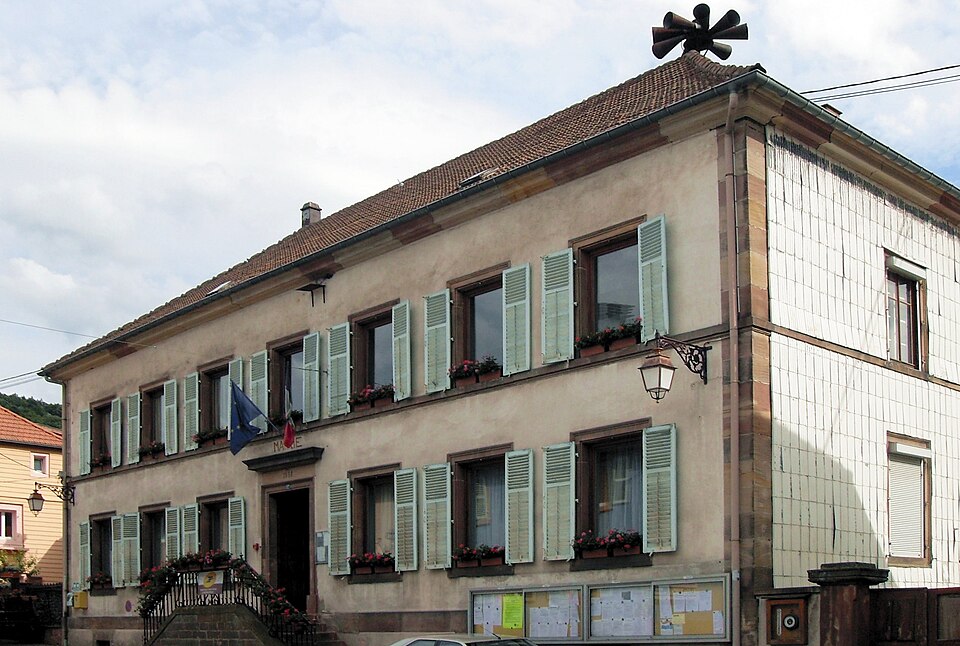 Russ, Mairie
