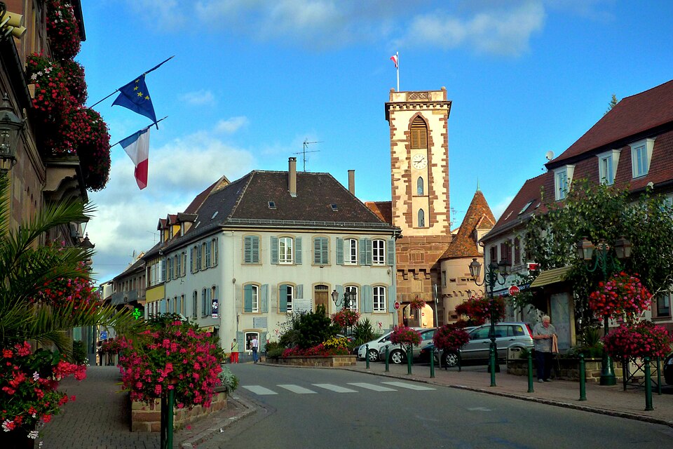 Wasselonne Tour du Château par Claude Truong — Ngoc 2011