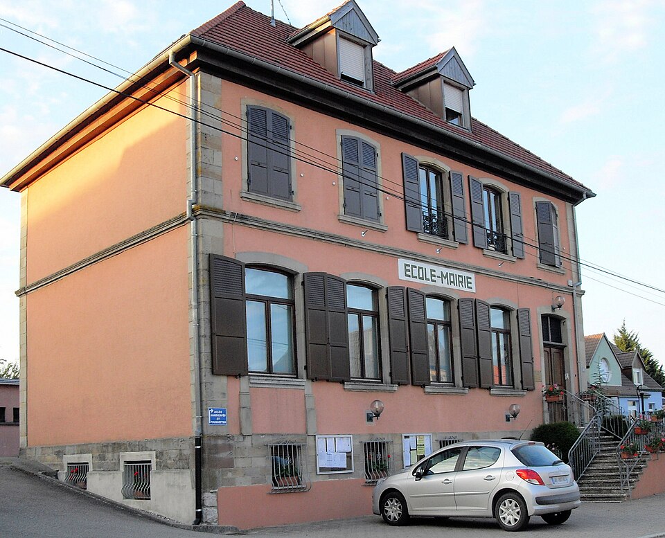 Buethwiller, Ecole — mairie