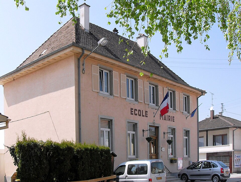 Frœningen, Mairie — école