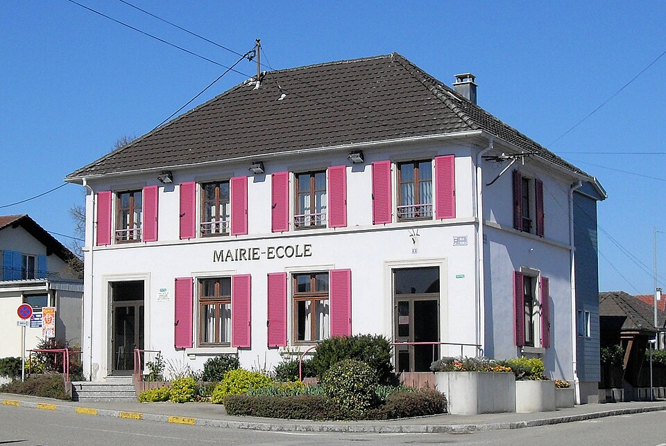 Hecken, Mairie — école