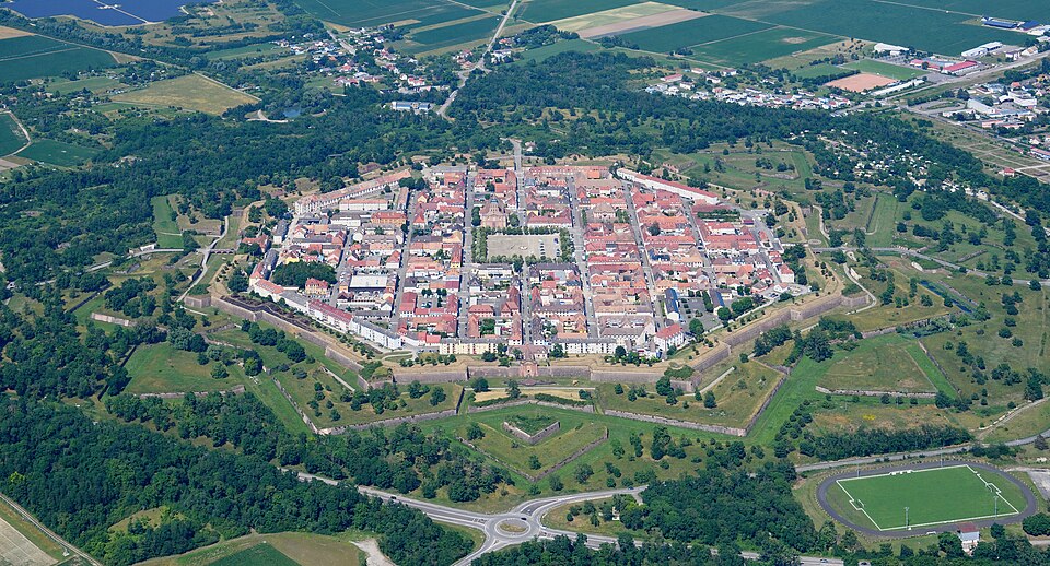 Aerial image of Neuf — Brisach (view from the southwest)