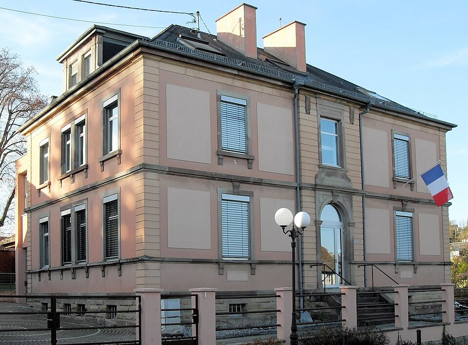 Zimmersheim, Mairie — école