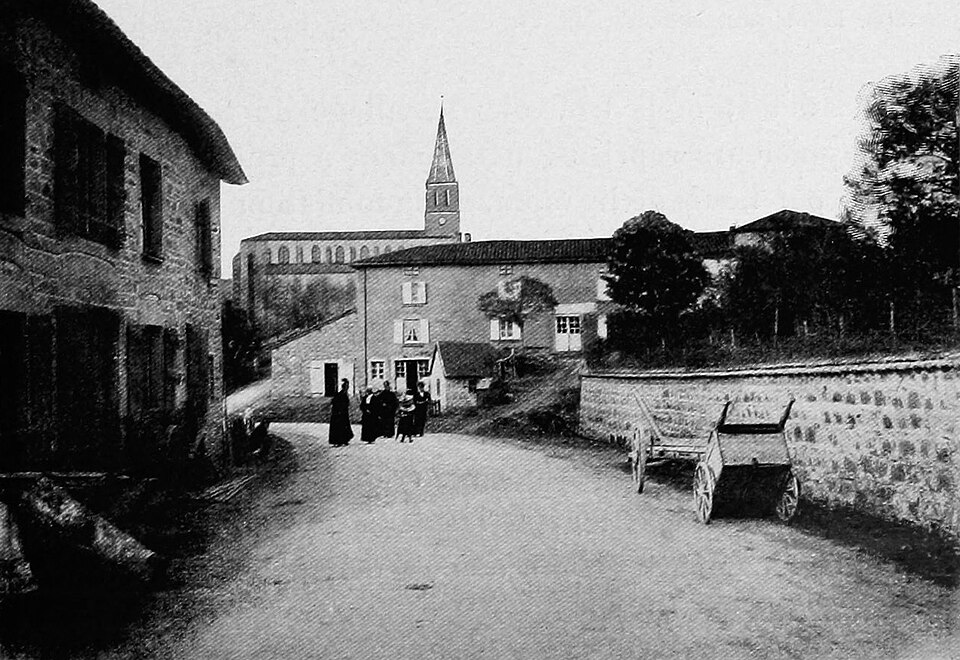 Saint — Bonnet — des — Bruyères — Le village