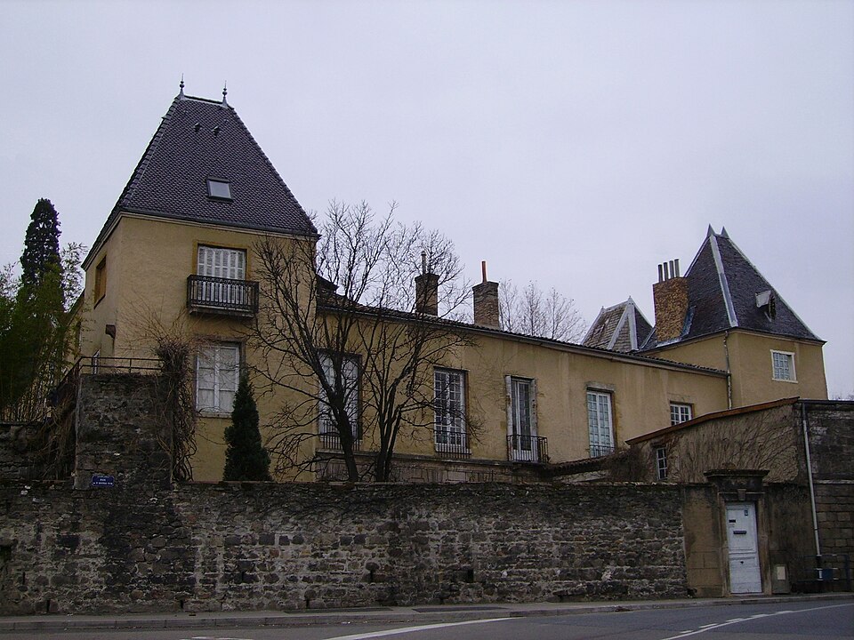 CastleSaintGenisLaval