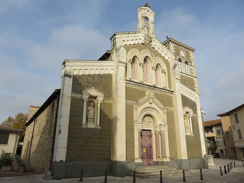 Vourles — Église Saint — Bonnet