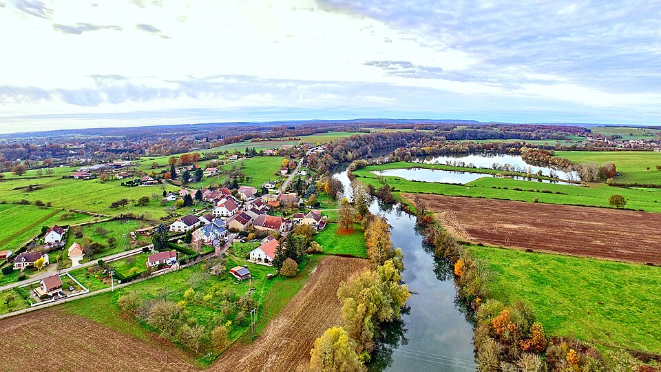 Aulx — lès — Cromary, le village au bord de l'Ognon