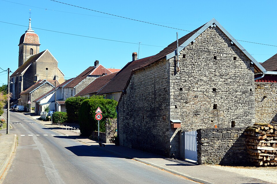 Autoreille, la Grande Rue