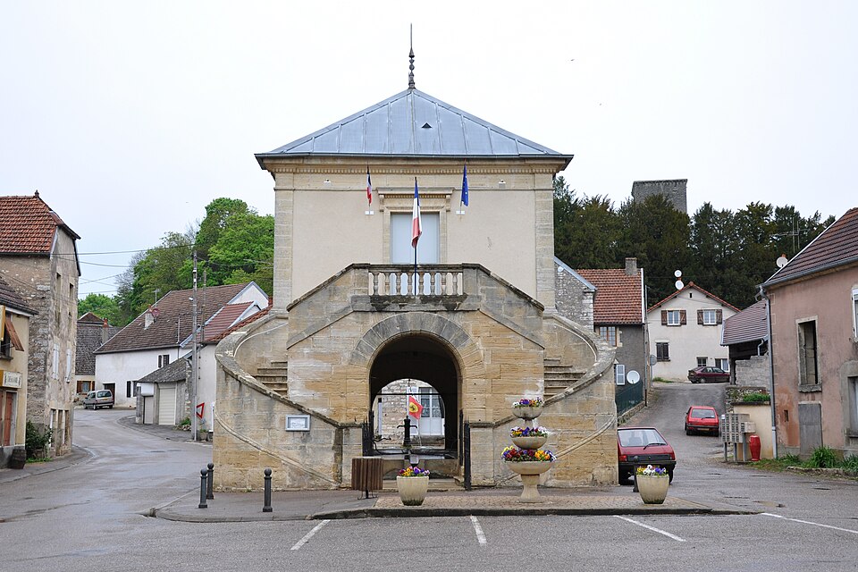 Mairie — lavoir de Beaujeu 70 260409 1