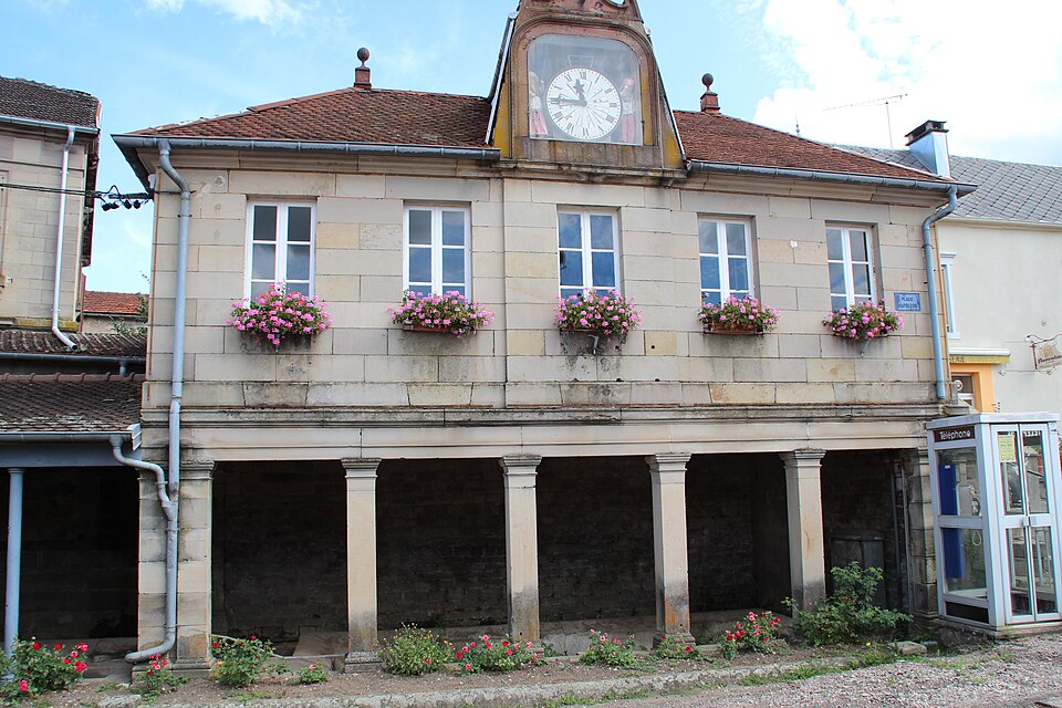 Mairie — lavoir de Bouligney en 2013 05