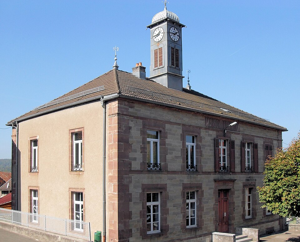 Brevilliers, École