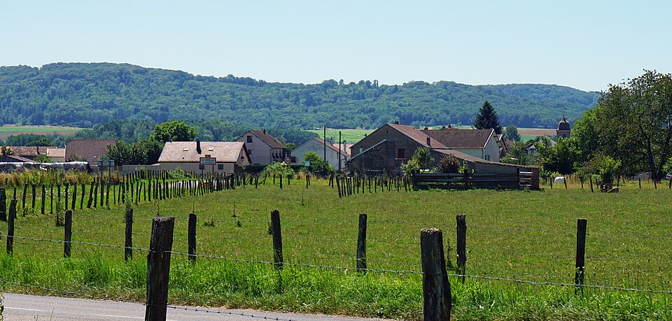 07 — La Chapelle — lès — Luxeuil — 04