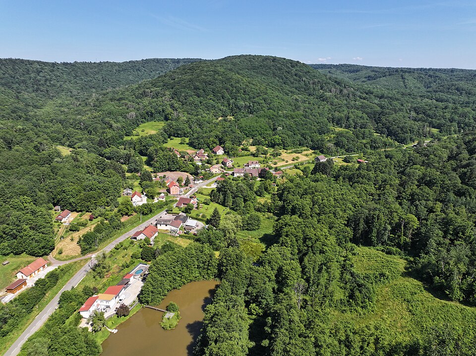 06 — Courmont (Haute — Saône) — 02