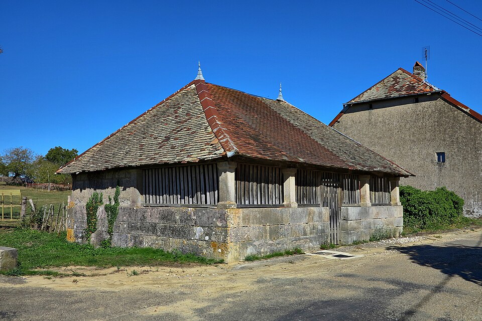 Etrelles, le lavoir