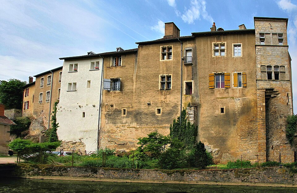 Marnay, le château coté Ognon