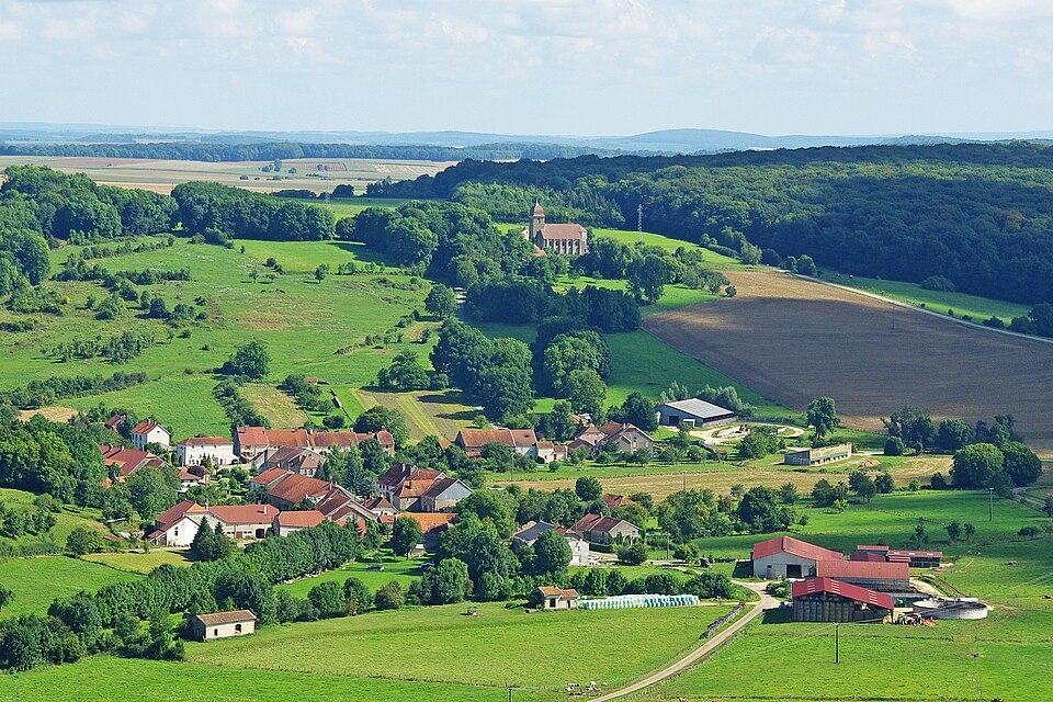 Molay 70120 vue depuis la Pierre qui vire 08 2009