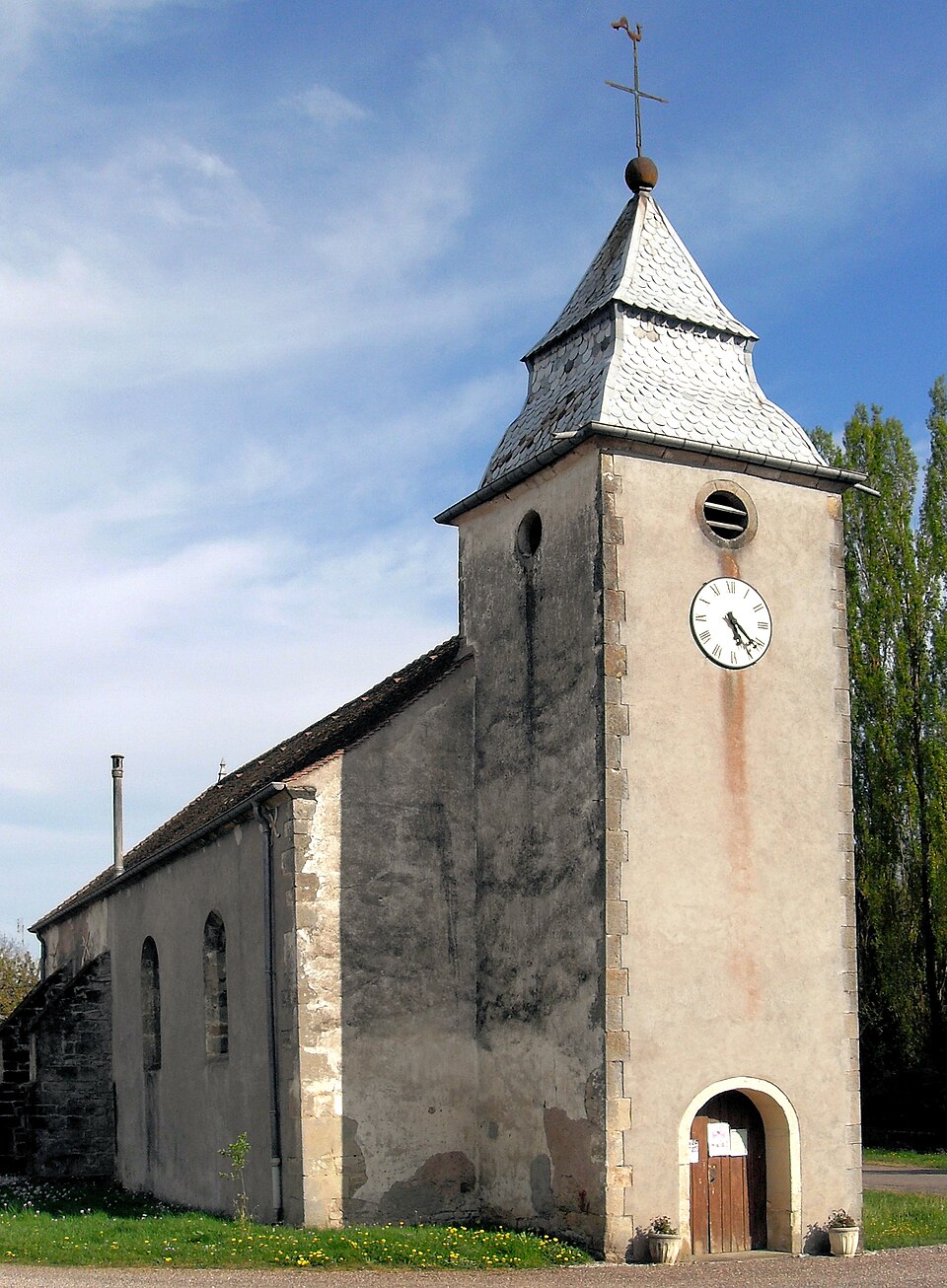 Montcourt, Église de la Nativité — de — Notre — Dame