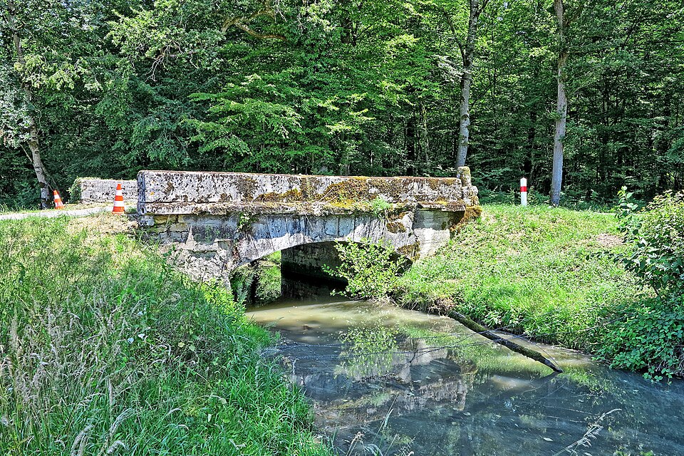 Onay, le pont sur la Tenise