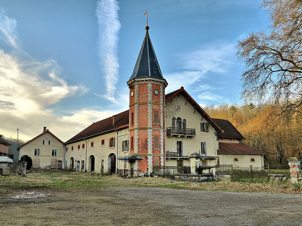 Vy — lès — Filain, ferme de la Laine