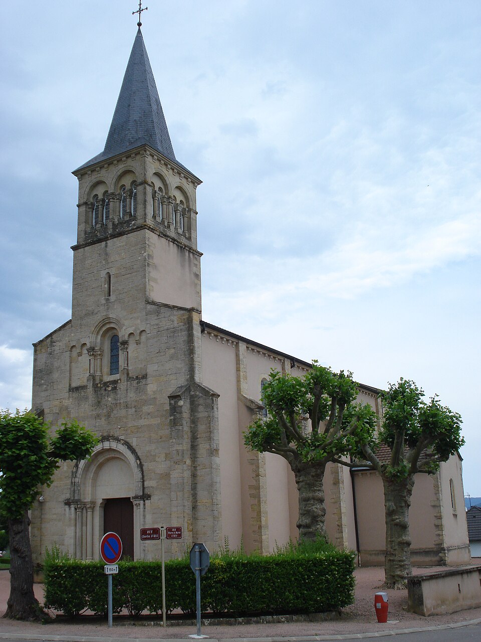 Baudemont (Saône — et — Loire, Fr), l'église