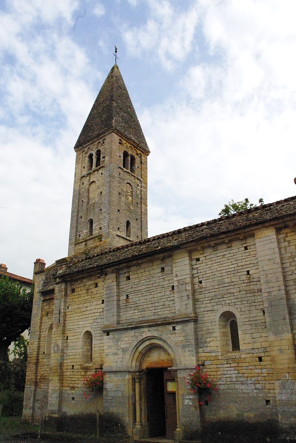 Clocher de l'église de Chissey — lès — Mâcon
