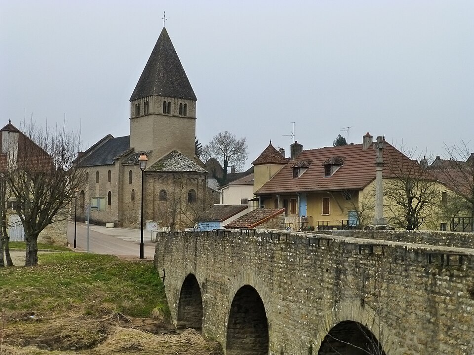 Genouilly Eglise et Pont