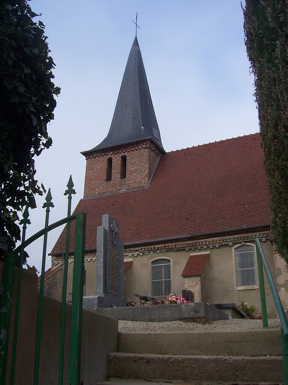 MontagnyPresLouhansChurch