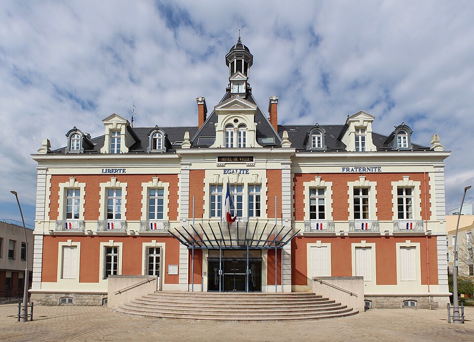 Hôtel ville Montceau Mines 22