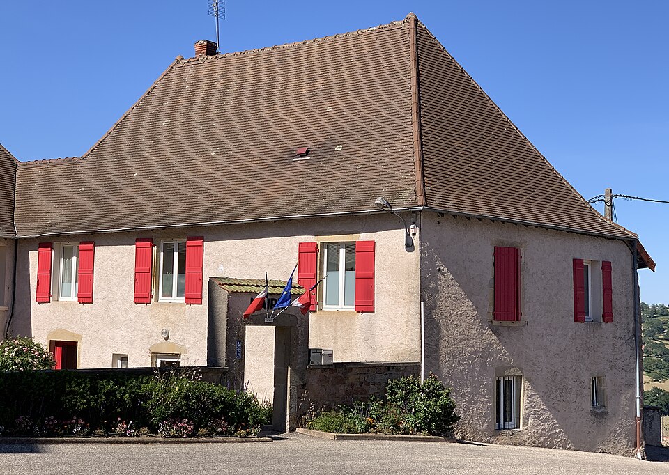 Mairie Montmelard 1