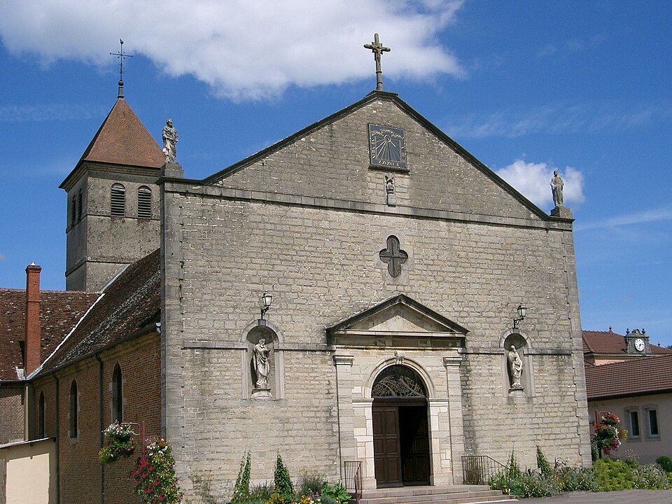 Saint — Germain — du — Bois — Façade église (Saône — et — Loire — France)