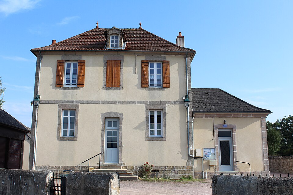 Mairie St Nizier Arroux 8