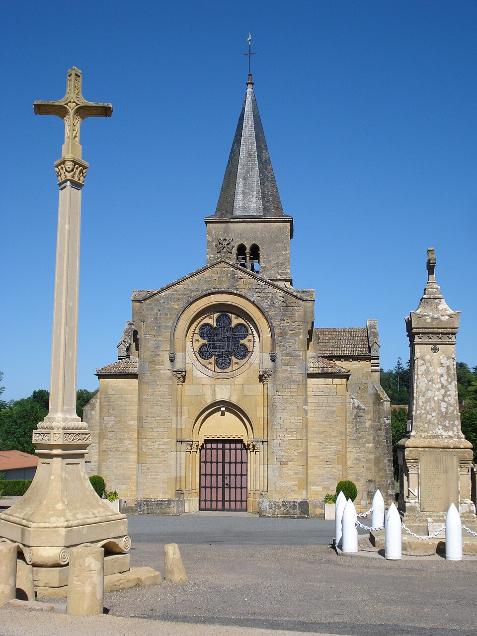 Saint — Vincent — Bragny (Saône — et — Loire, Fr), église St.Vincent