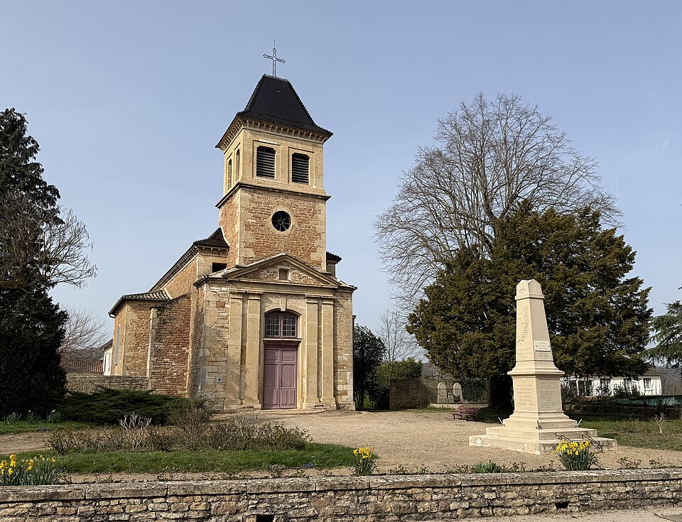 Église Saint Pierre & Monument Morts — Senozan (FR71) — 2026 — 03 — 05 — 1