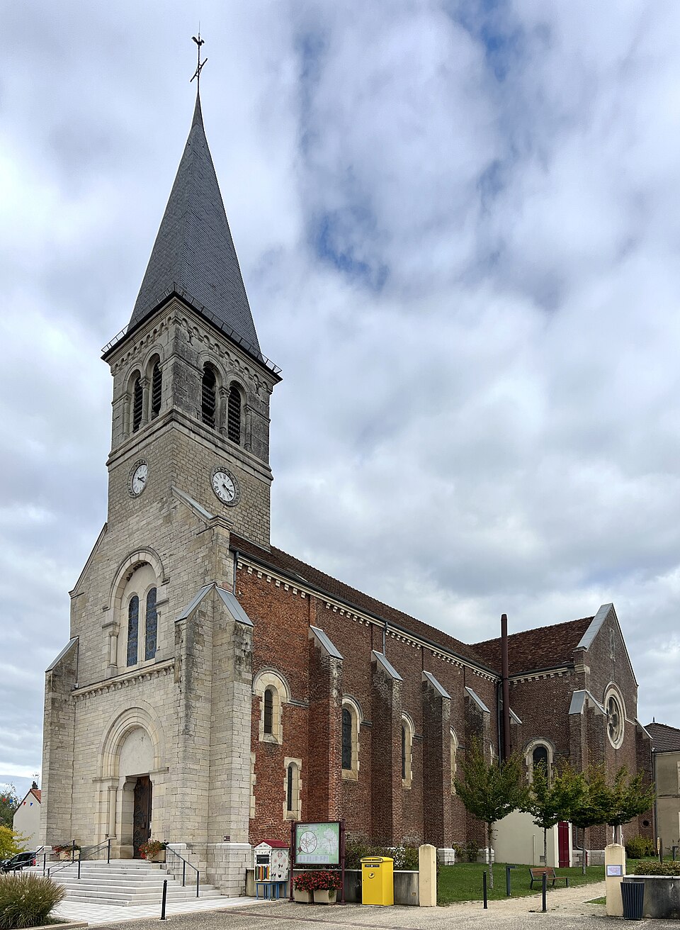Église Saint Pierre — Simard (FR71) — 2024 — 10 — 02 — 9