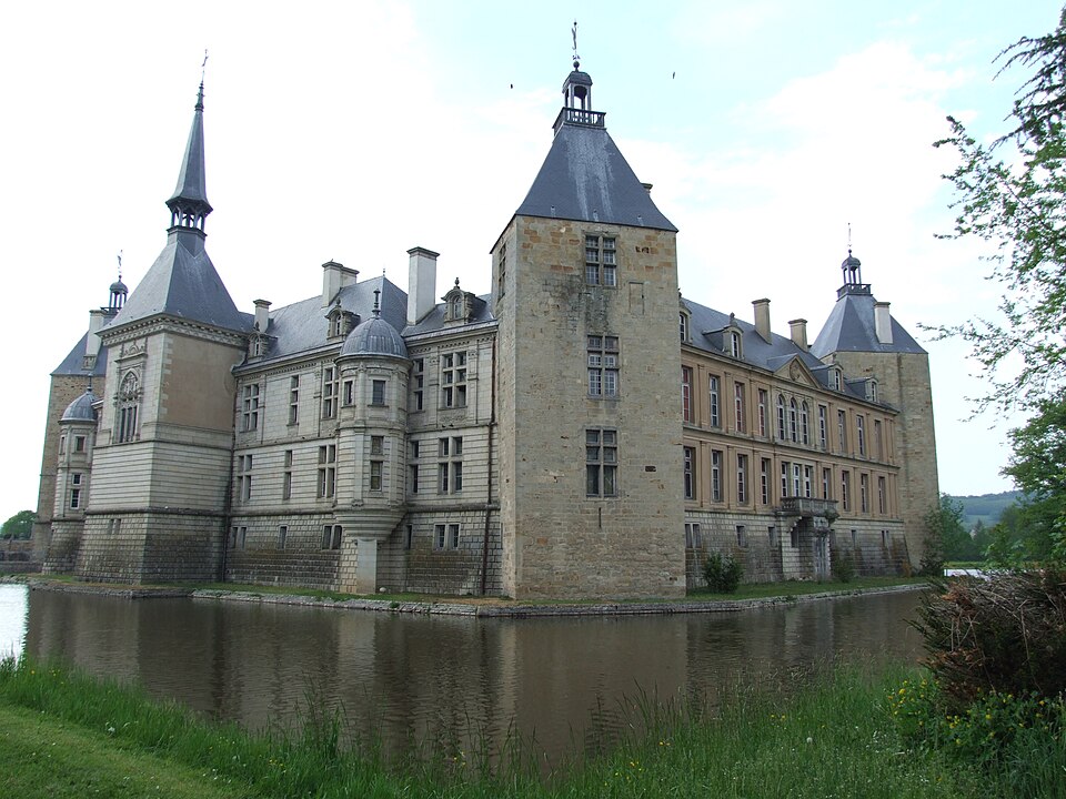 Chateau de Sully 09