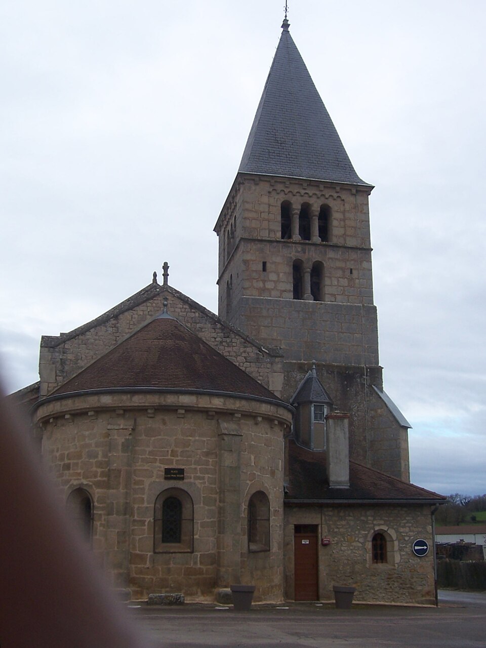 VendenesseLesCharollesChurch