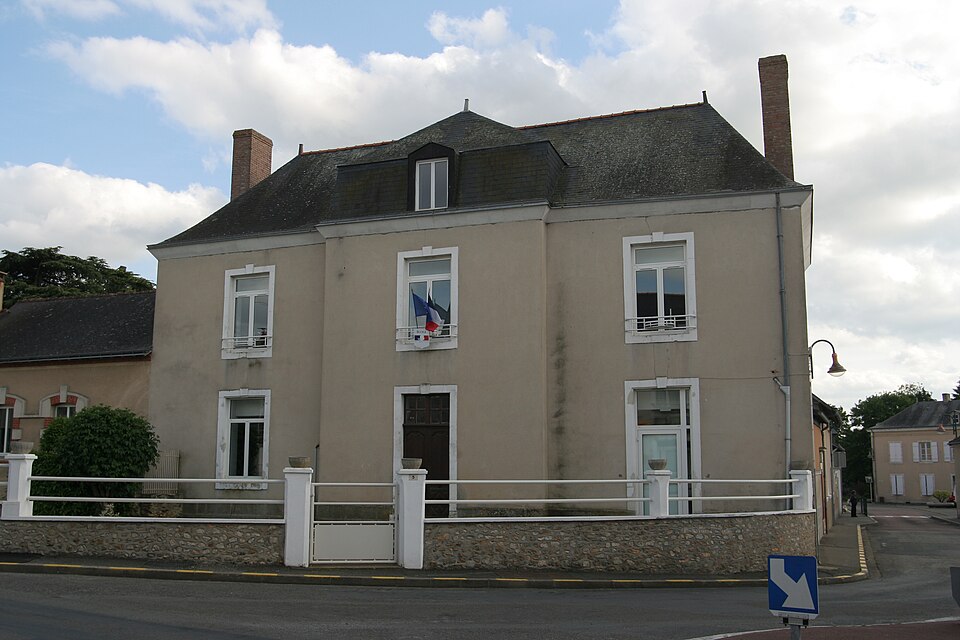 Le Breil — sur — Mérize — École