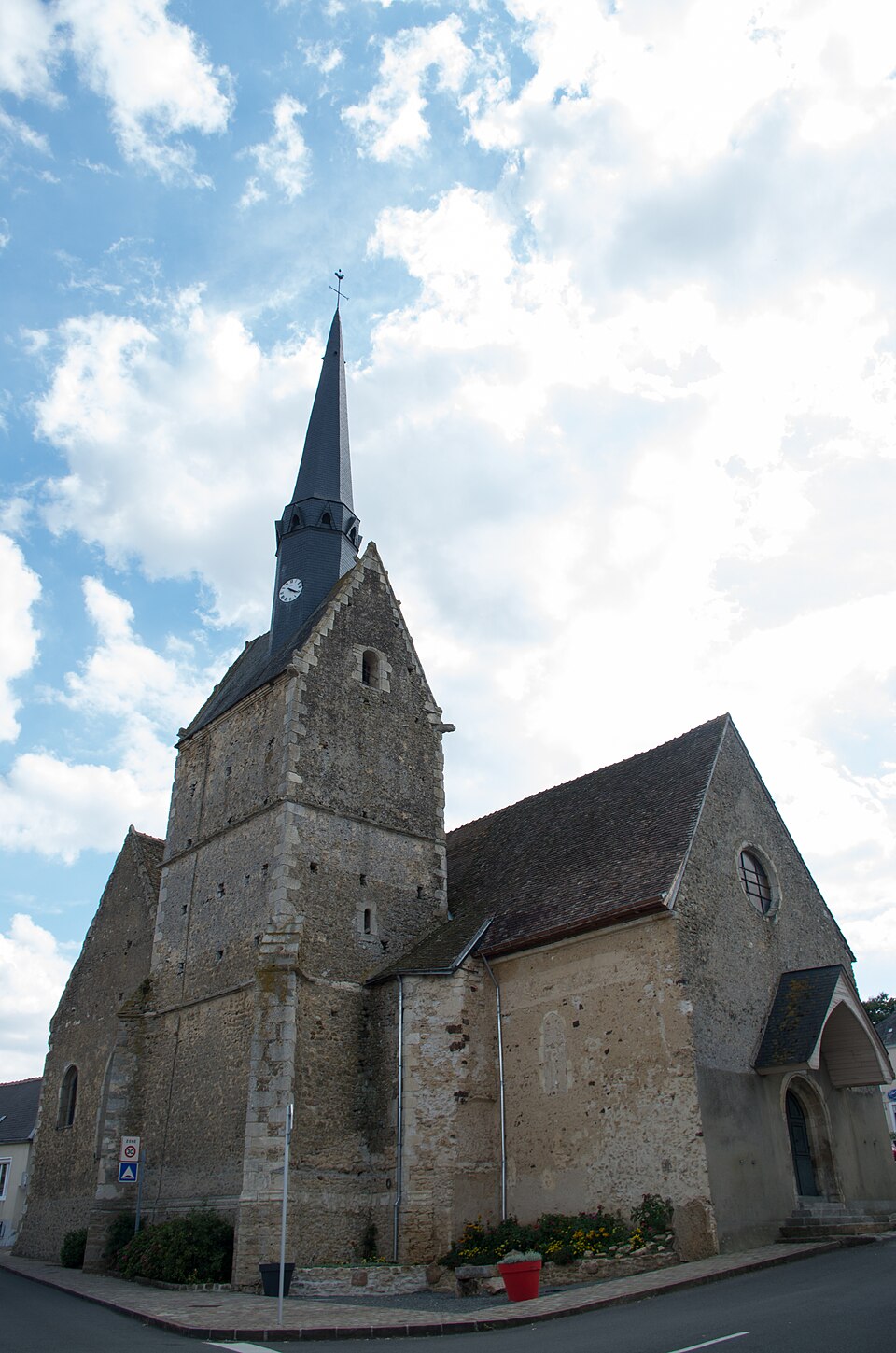 Église Saint — Médard (Dollon)