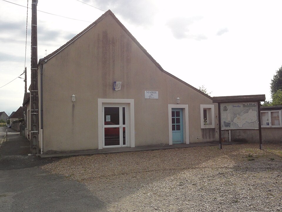 Doucelles (Sarthe) mairie