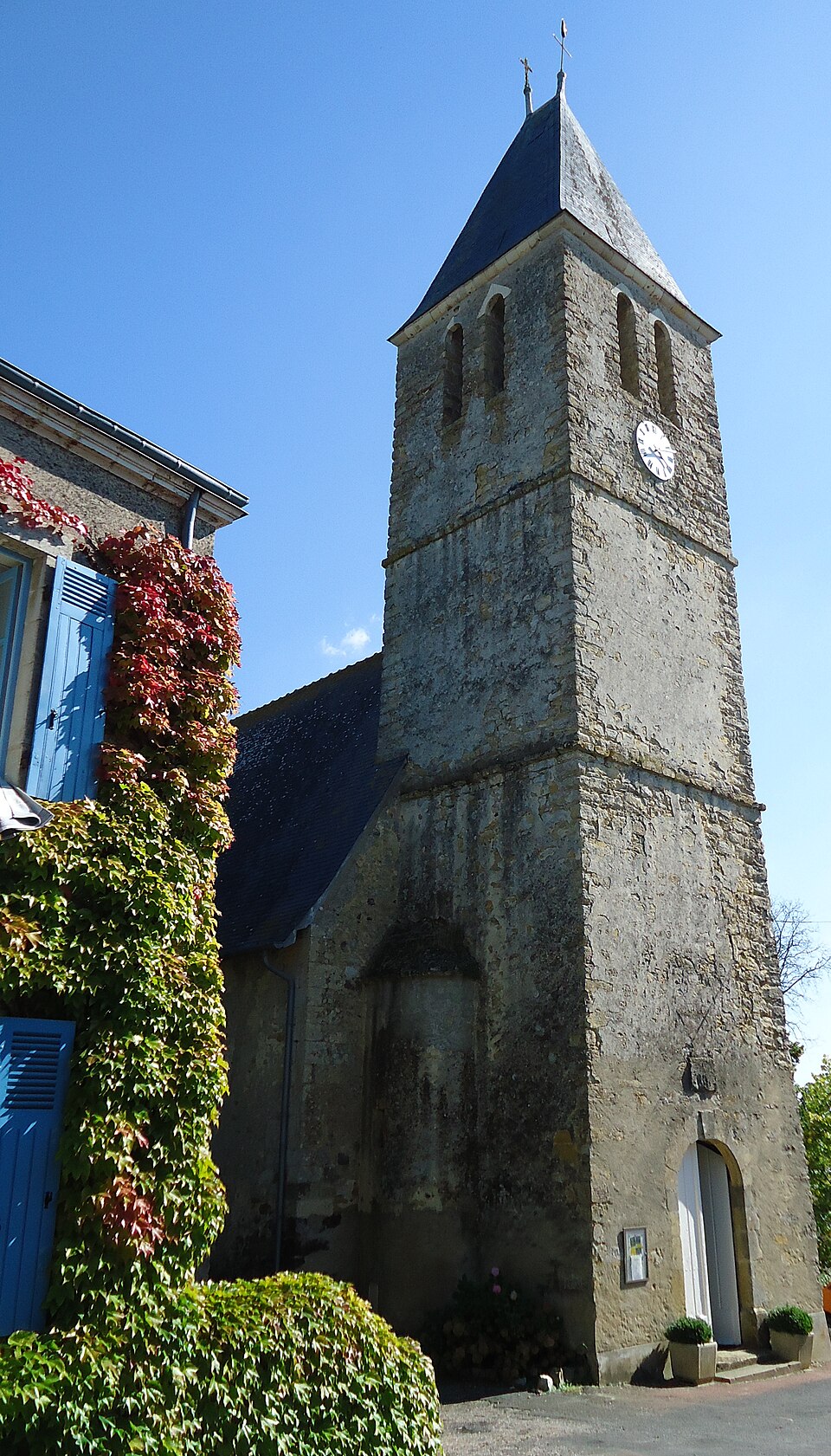 Fercé — sur — Sarthe — Eglise Saint — Pierre (3)