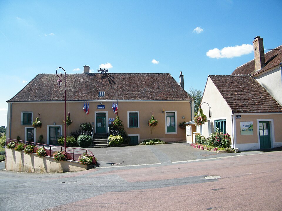Gréez — sur — Roc, Sarthe, Fr, mairie (2)
